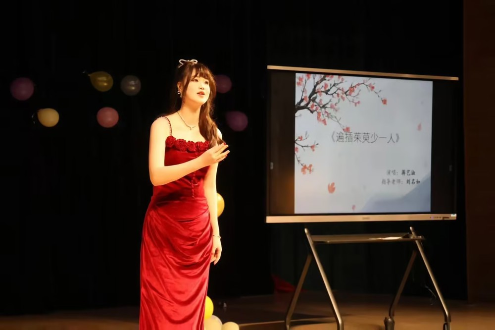 D:\桌面\24251相关\24251网站\音你而来乐动青春22音表毕业音乐会\9ad5a7d1fc98e8257fb0e69e3a99747d_compress.jpg