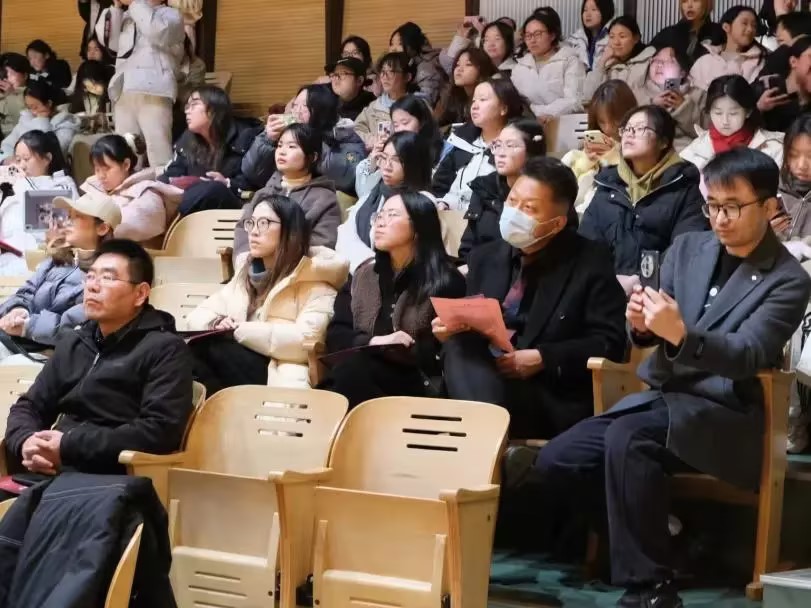 D:\桌面\24251相关\24251网站\音你而来乐动青春22音表毕业音乐会\3c788ebe9bfb13eef06528086d3befd6_compress.jpg